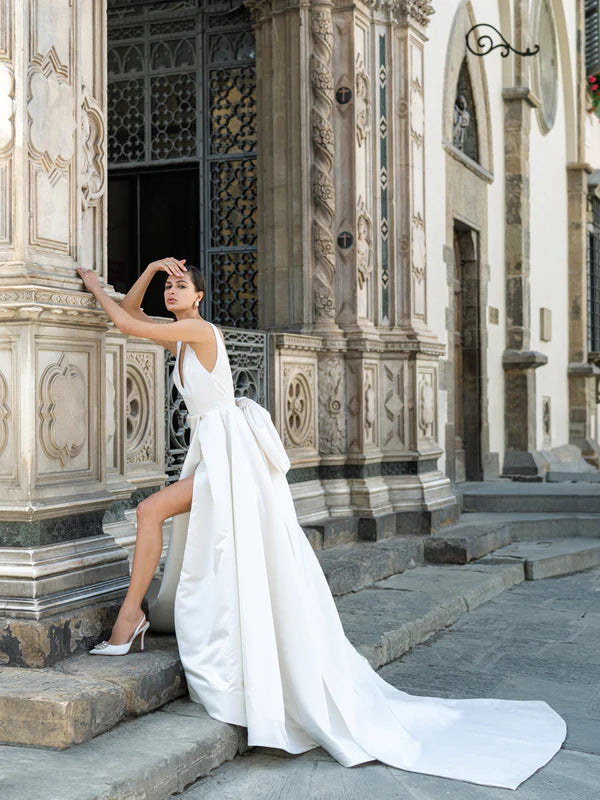 Modern High-Slit Wedding Dress Bridal and Formal Modern High-Slit Wedding Dress Bridal and Formal
