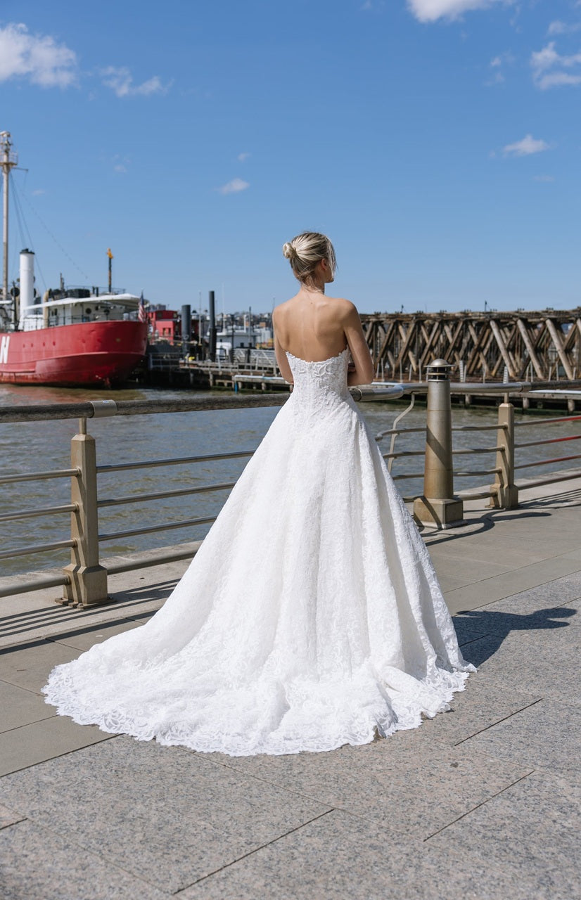 Elegance Wedding Dress