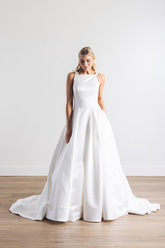 Bateau Neckline Wedding Dresses Elegant & Timeless Bridal Gowns Bridal and Formal Bateau Neckline Wedding Dresses Elegant & Timeless Bridal Gowns Bridal and Formal