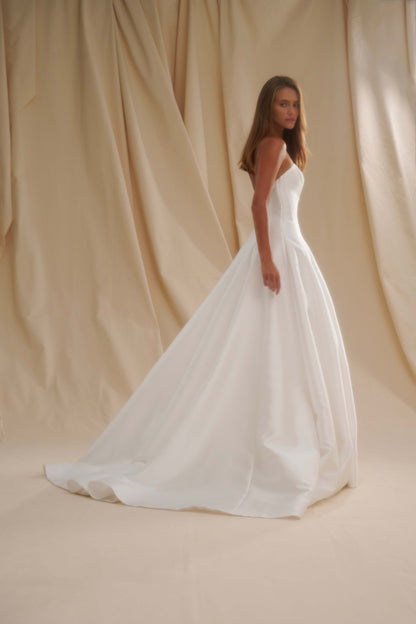 Decorative Seams Wedding Dress