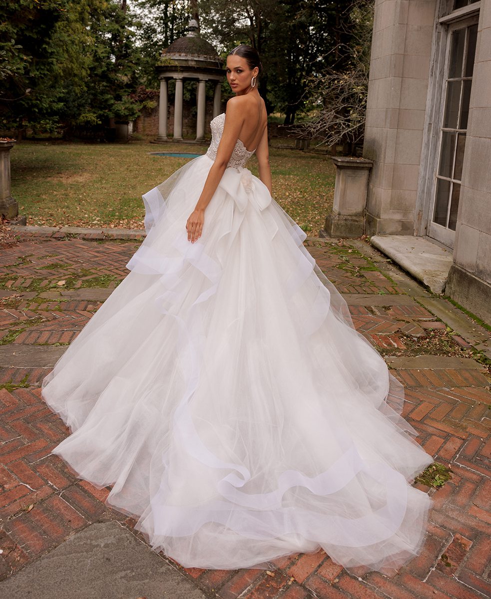 Romantic Lace Tulle Wedding Dress