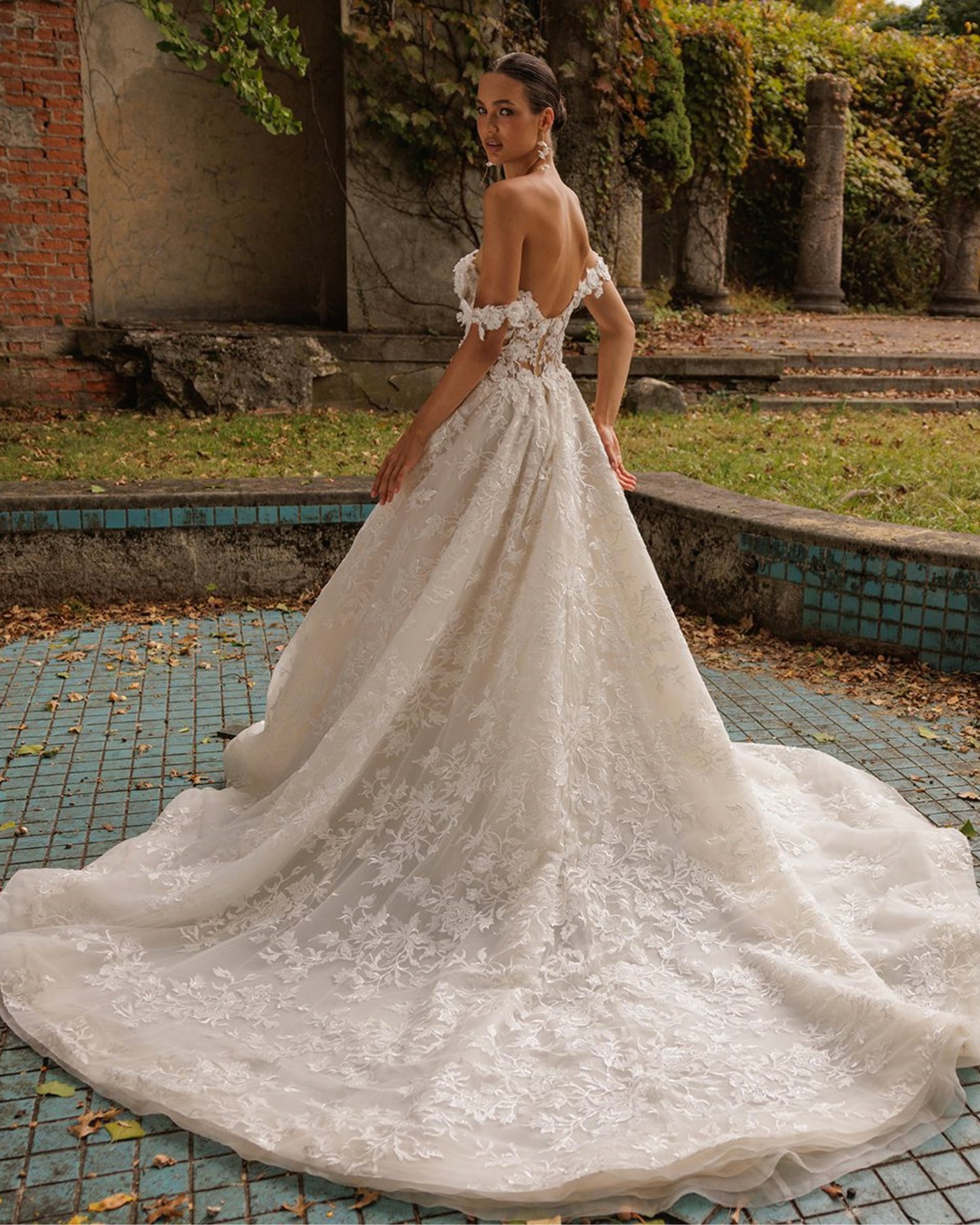 Strapless A-Line with Delicate Floral Lace Wedding Dress