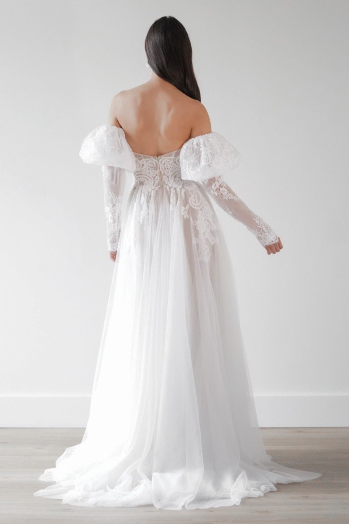 Jaislyn with Sleeves Wedding Dress