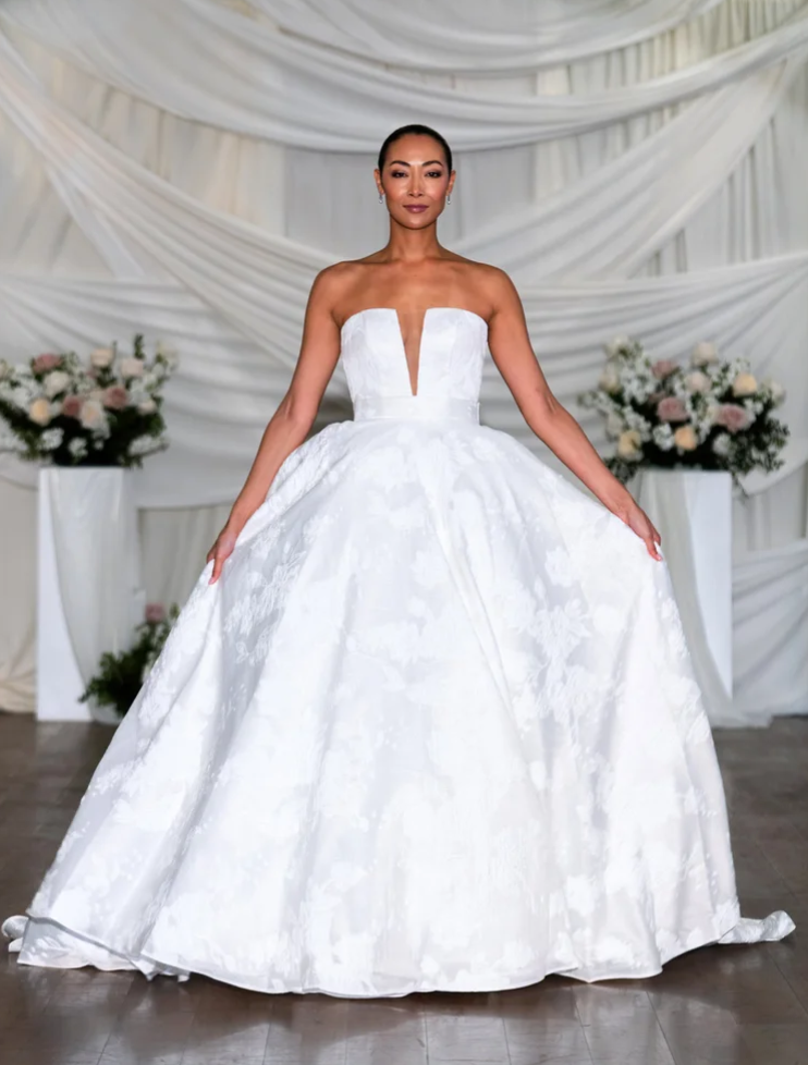 Daphne Wedding Dress