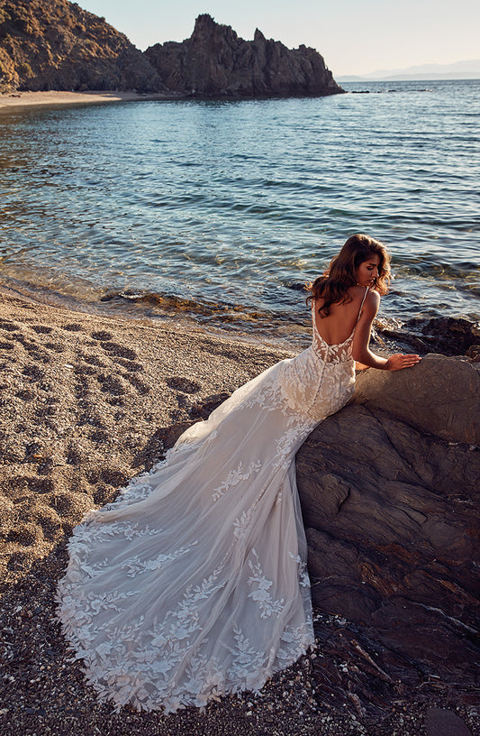 Sparkle Tulle Wedding Dresses Shimmering & Whimsical Bridal Gowns Bridal and Formal Sparkle Tulle Wedding Dresses Shimmering & Whimsical Bridal Gowns Bridal and Formal