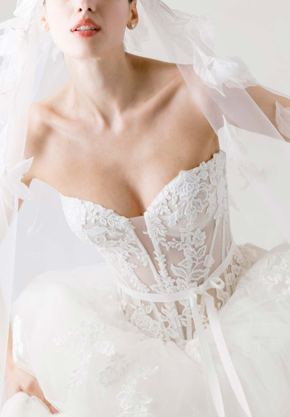 Relevé Wedding Dress