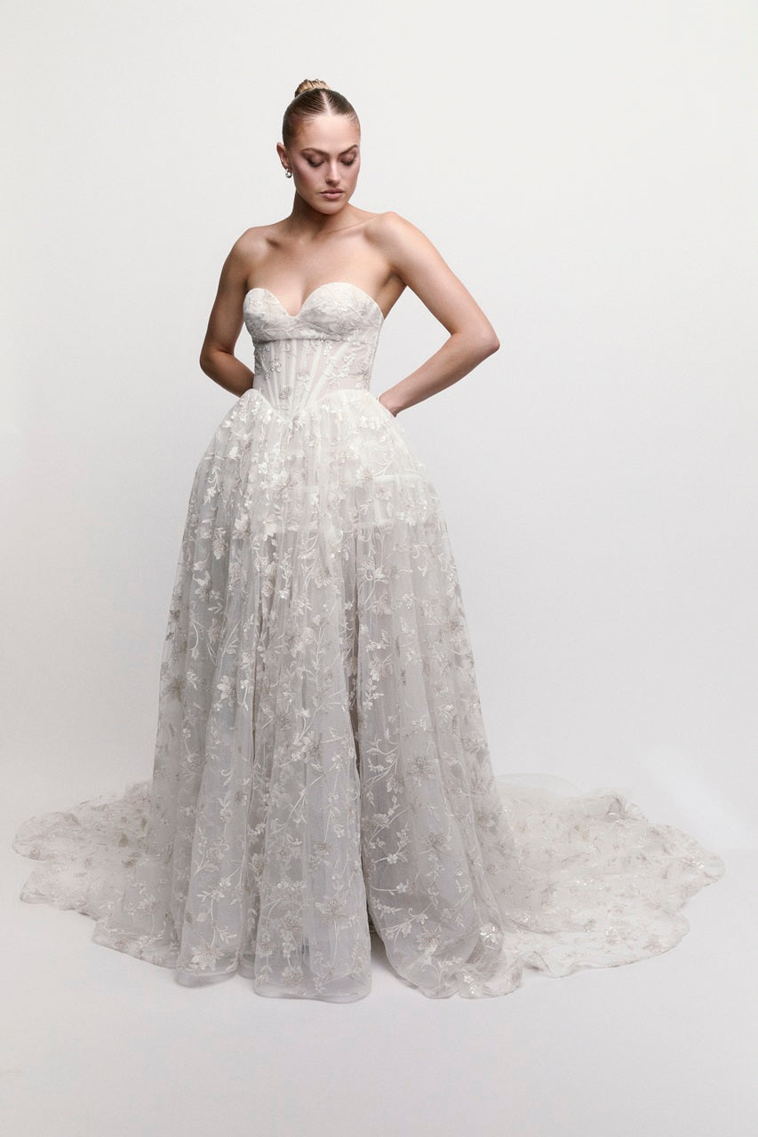 Annemieke with Pannier Wedding Dress