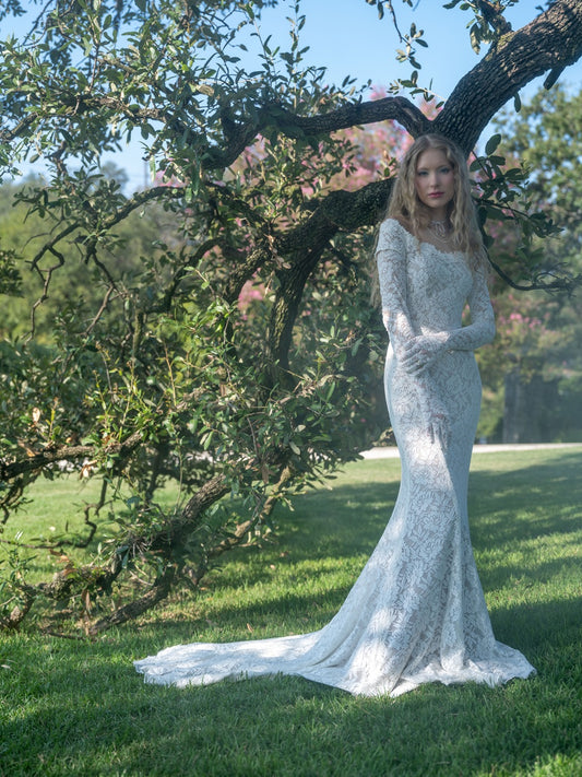 Franziska with Gloves Wedding Dress